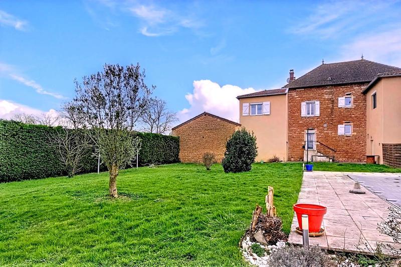 Maison - 284 m² - 8 pièces