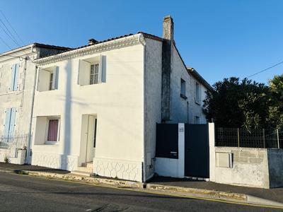 Maison - 108 m² - 4 pièces