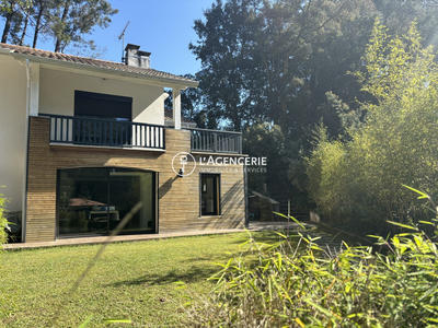 Maison - 190 m² - 6 pièces