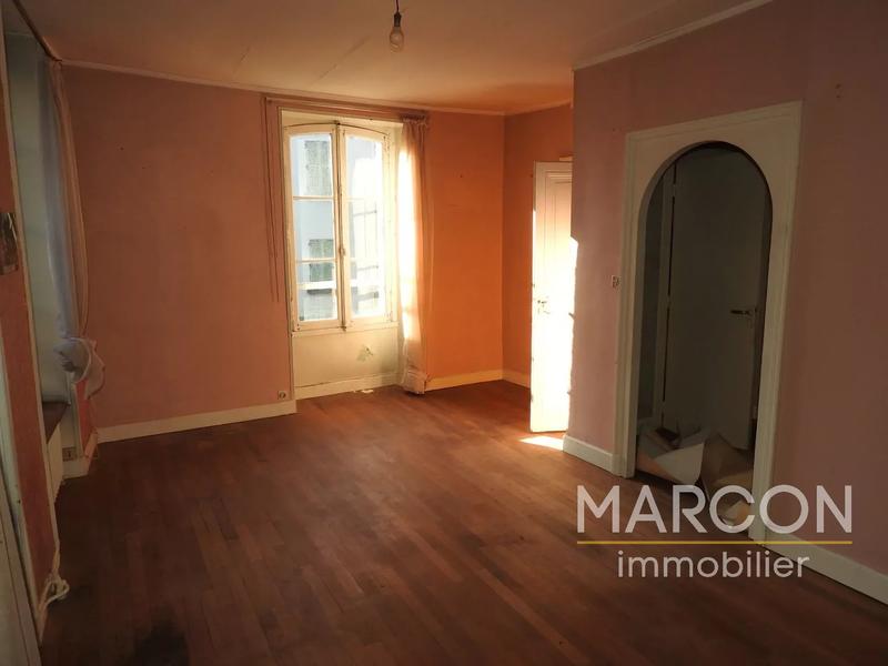 Immeuble - 103 m² - 5 pièces