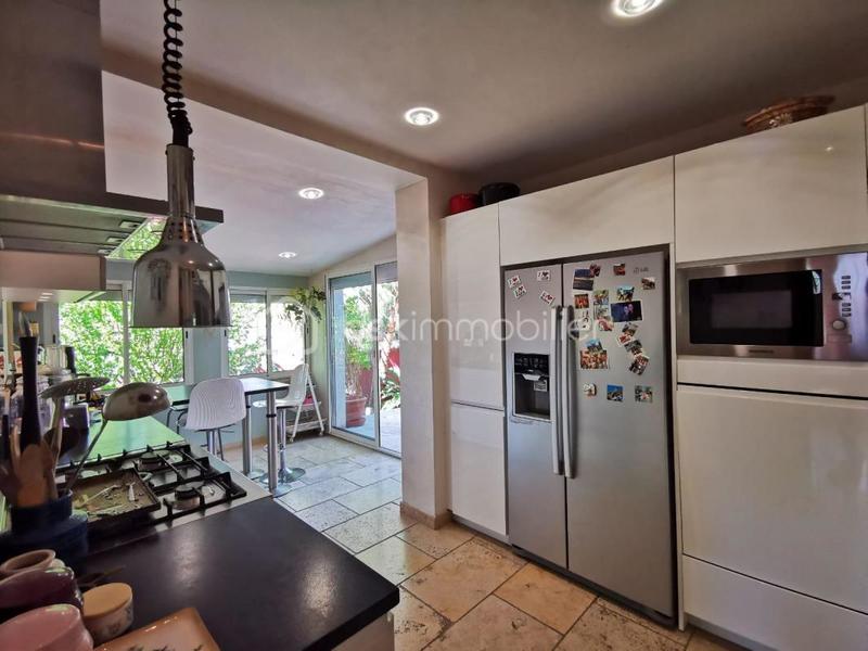 Maison traditionnelle - 143 m² - 6 pièces