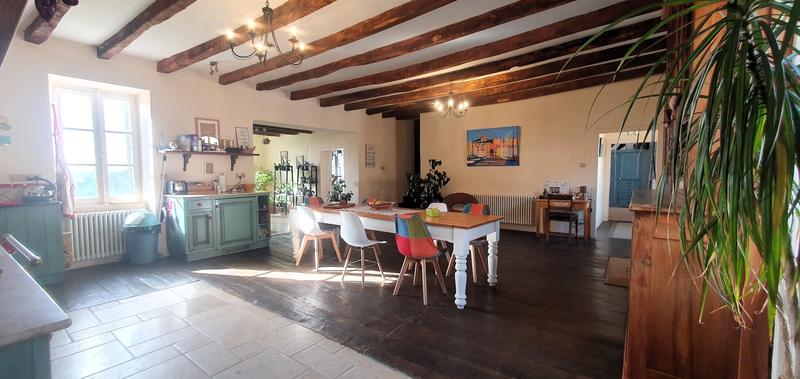 Corps de ferme - 431 m² - 11 pièces