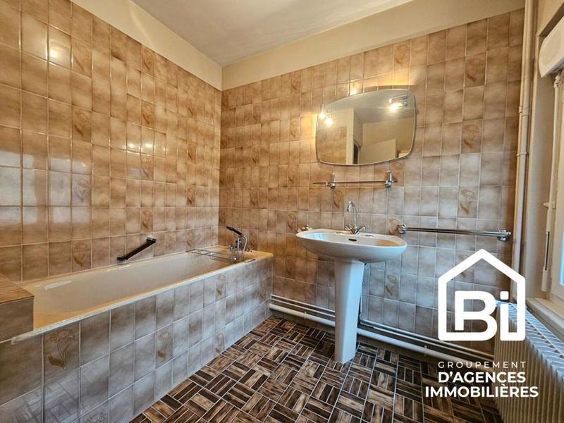 Maison de bourg - 150 m² - 7 pièces