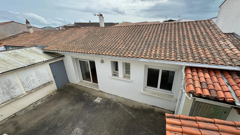 Villa - 215 m² - 8 pièces