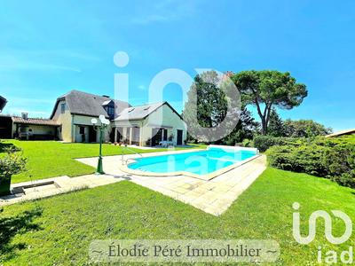 Maison - 210 m² - 5 pièces