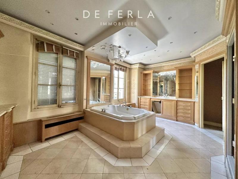 Hôtel particulier - 470 m² - 14 pièces