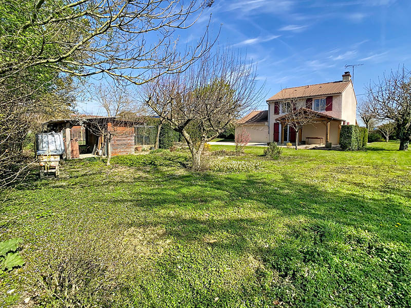 Maison - 90 m² - 4 pièces