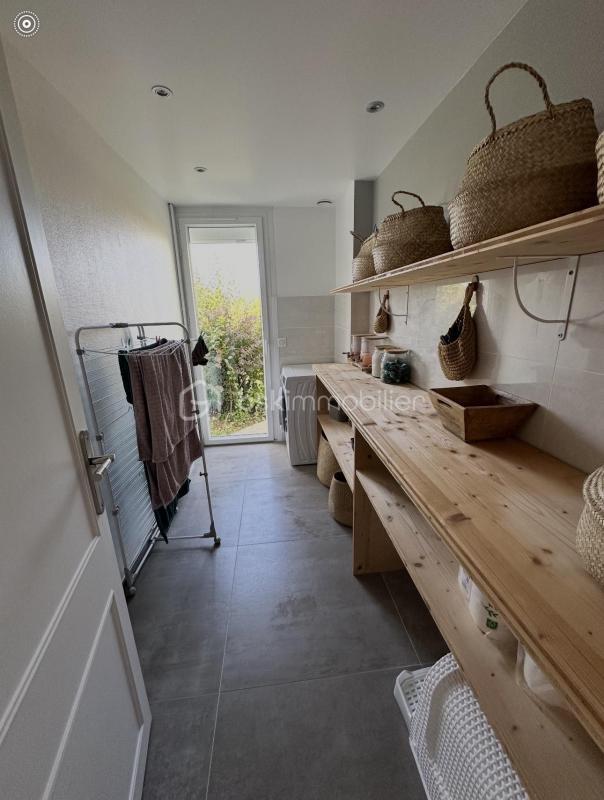 Maison traditionnelle - 148 m² - 6 pièces