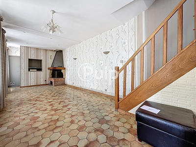 Maison - 113 m² - 8 pièces