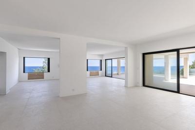 Villa - 453 m² - 10 pièces
