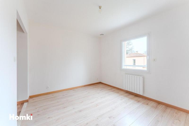 Maison - 215 m² - 8 pièces