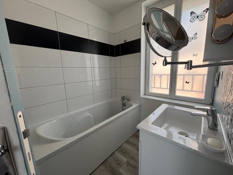 Appartement - 83 m² - 3 pièces