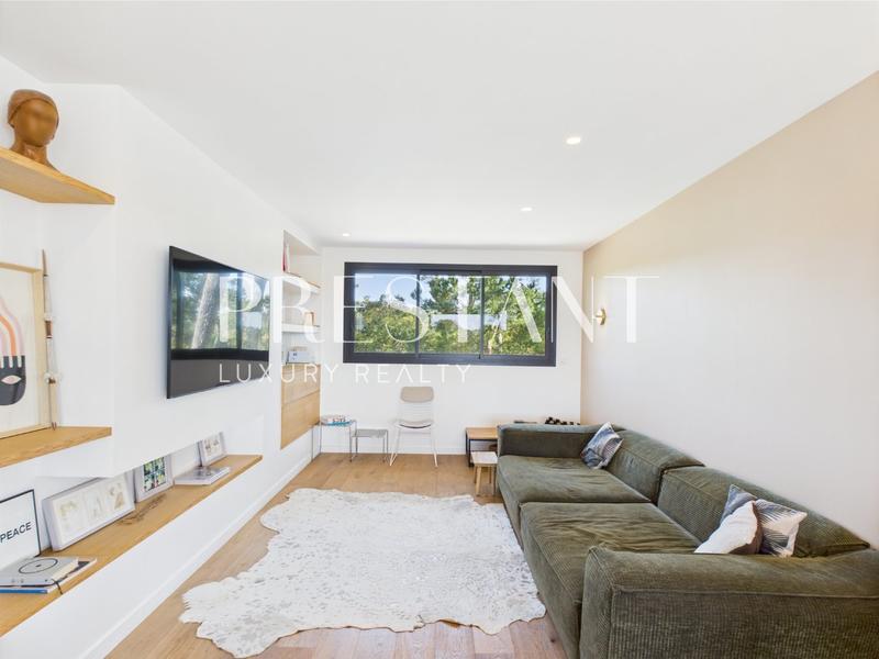 Maison - 290 m² - 10 pièces