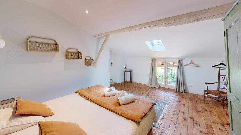 Maison - 237 m² - 10 pièces