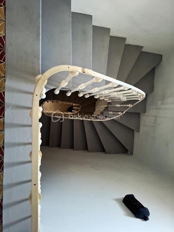 Maison - 310 m² - 10 pièces