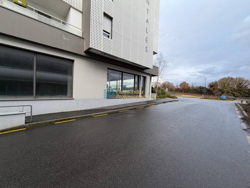 Local commercial - 218 m²