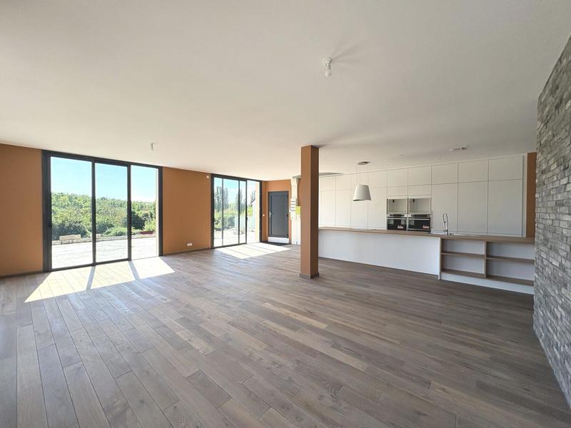 Loft - 126 m² - 3 pièces