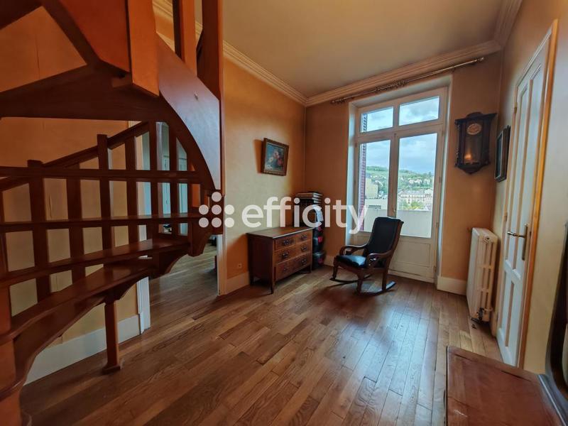 Appartement - 181 m² - 5 pièces