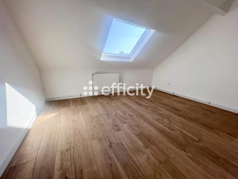 Maison - 85 m² - 5 pièces