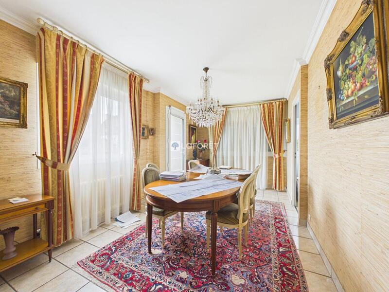 Maison - 192 m² - 7 pièces