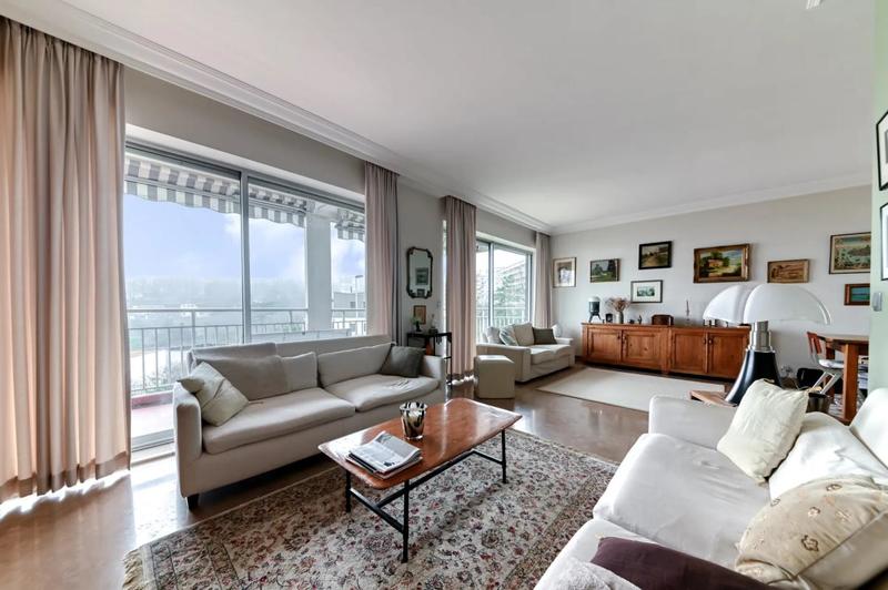 Appartement - 155 m² - 8 pièces