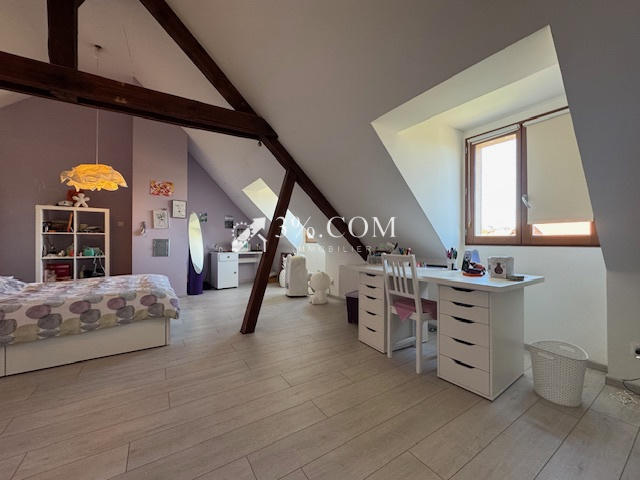 Demeure - 290 m² - 7 pièces