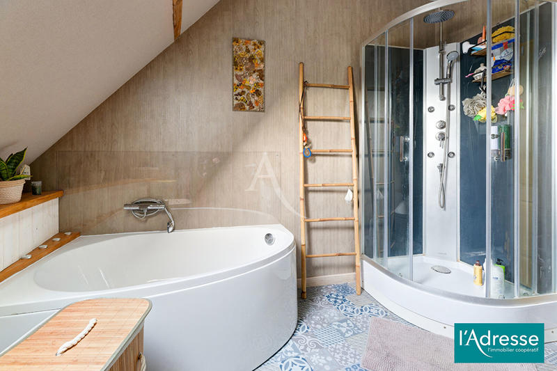 Maison - 186 m² - 7 pièces