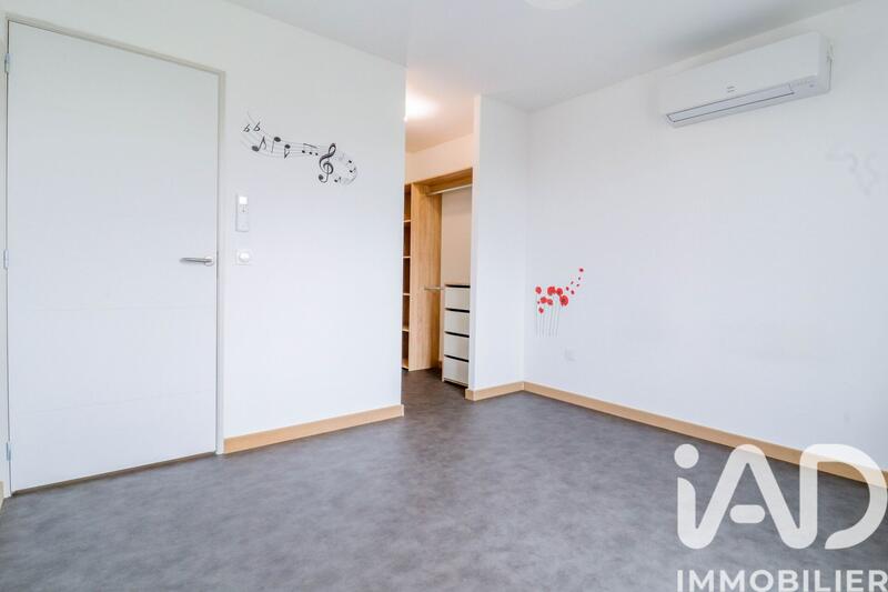 Maison - 93 m² - 4 pièces