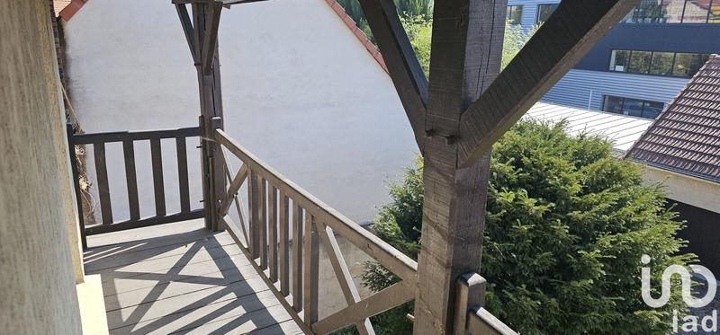 Maison - 275 m² - 10 pièces