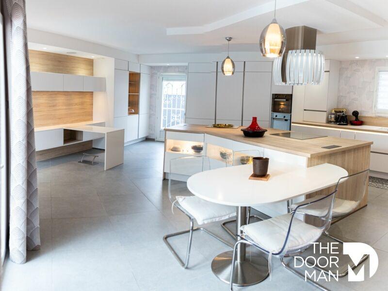 Propriété - 287 m² - 7 pièces