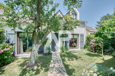 Maison - 140 m² - 7 pièces