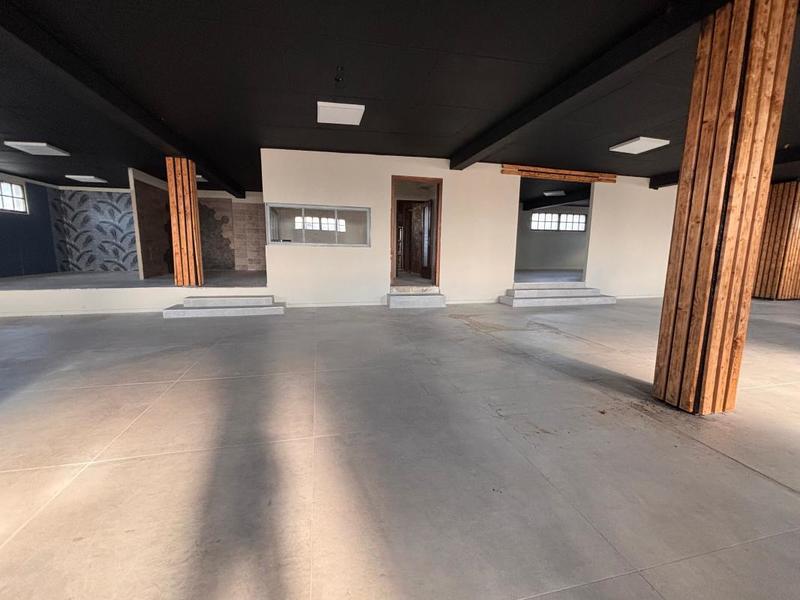 Local commercial - 714 m²