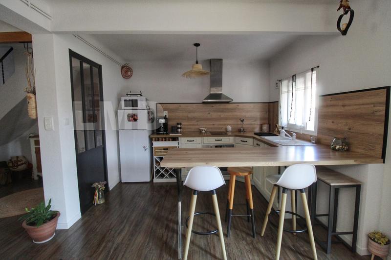 Maison - 90 m² - 5 pièces