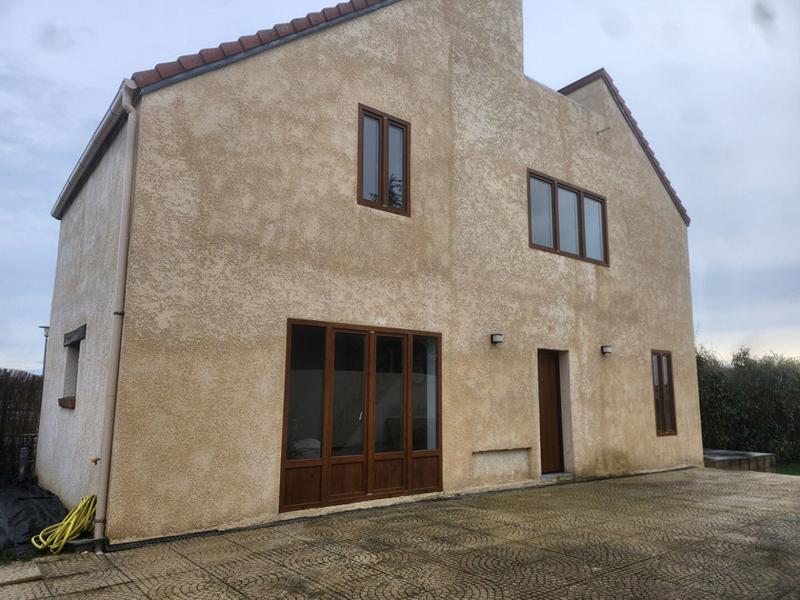 Maison - 95 m² - 5 pièces