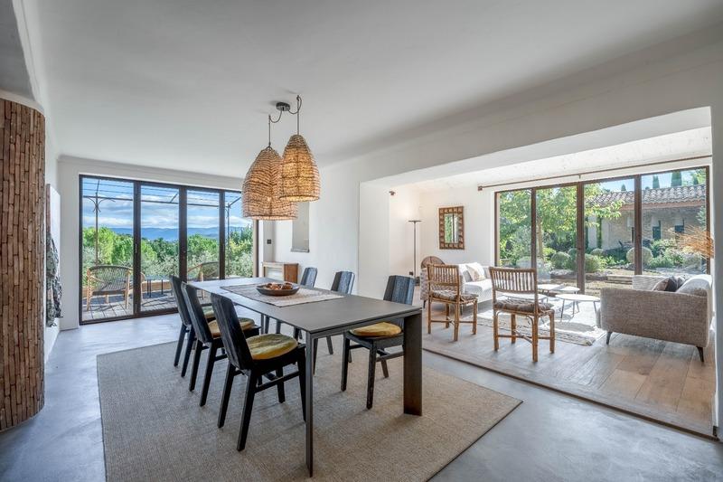 Mas - 300 m² - 8 pièces