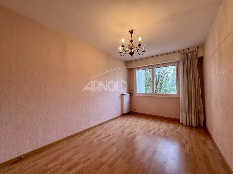 Appartement - 85 m² - 3 pièces