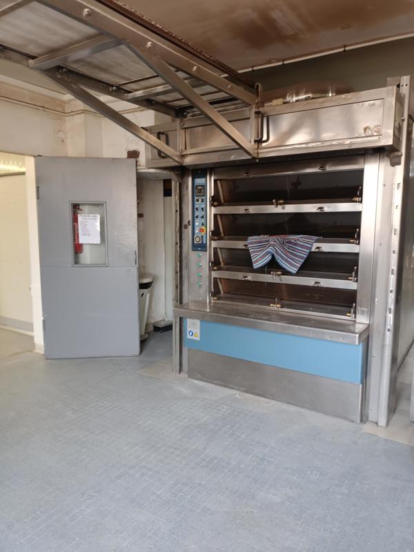 Fonds de commerce - Magasins - 1 000 m²