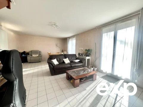 Maison - 96 m² - 6 pièces