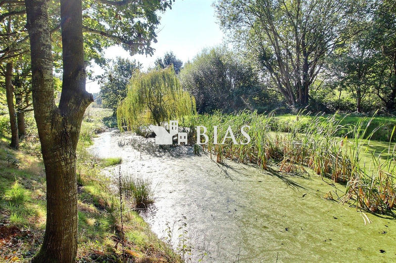 Maison - 220 m² - 7 pièces