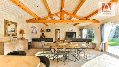 Maison - 318 m² - 7 pièces