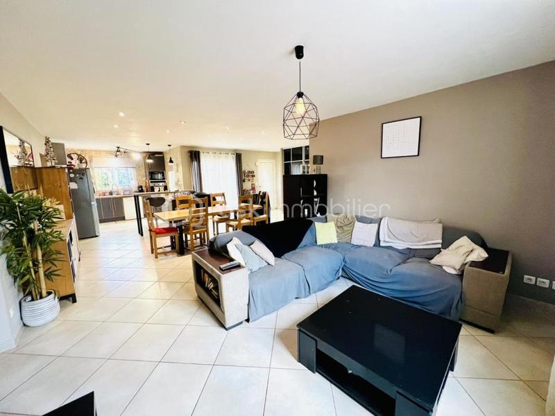 Maison traditionnelle - 107 m² - 5 pièces