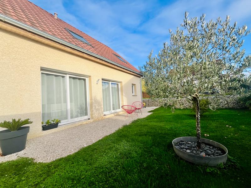 Maison - 108 m² - 6 pièces