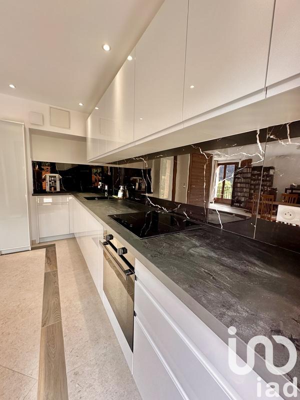 Maison - 123 m² - 6 pièces