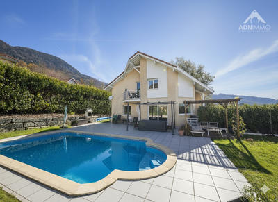 Maison - 152 m² - 6 pièces