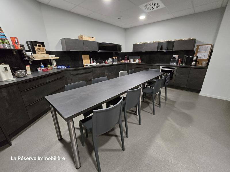 Bureau - 253 m²