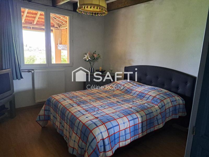 Maison - 250 m² - 10 pièces