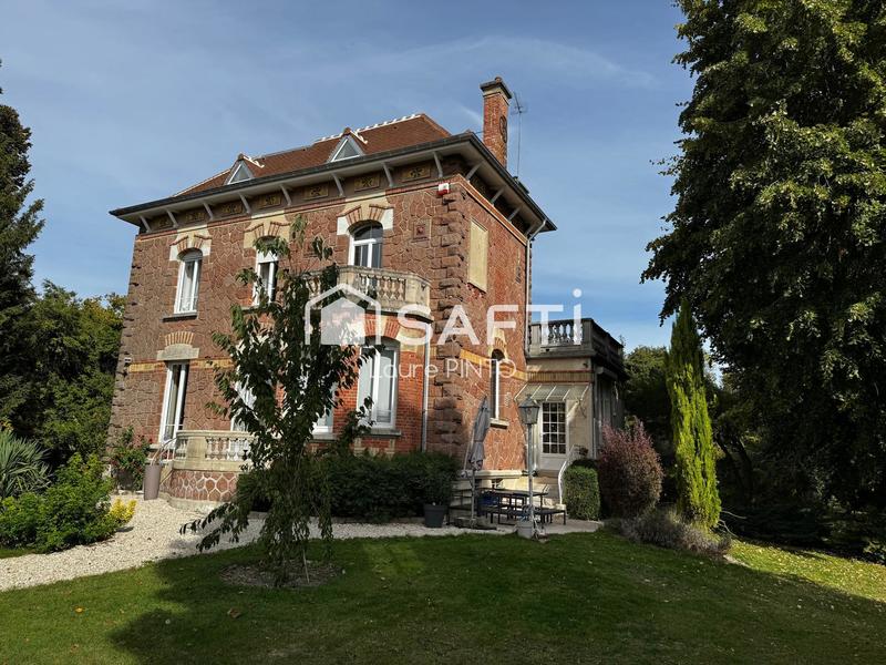 Maison de maîtres - 200 m² - 8 pièces