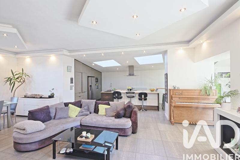 Maison de village - 292 m² - 10 pièces