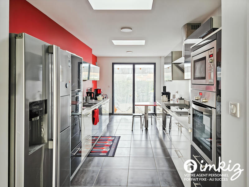 Maison - 172 m² - 8 pièces