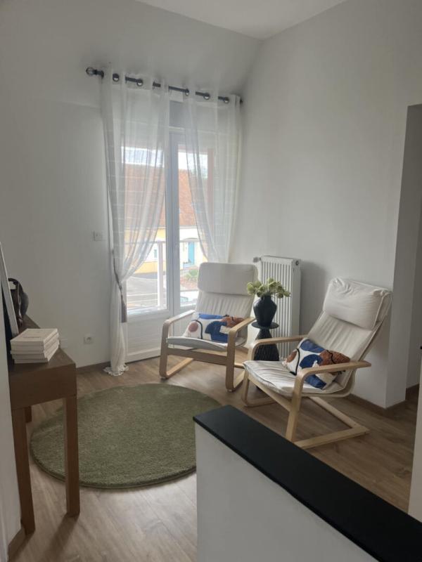 Maison - 210 m² - 8 pièces